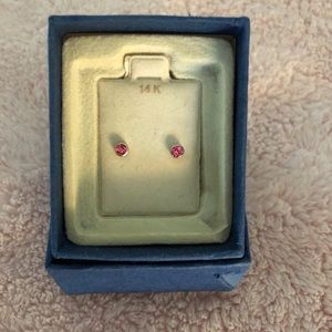 White gold pink stud earrings